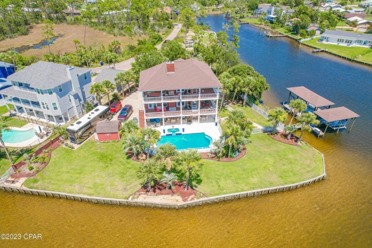 Luxury Waterfront Estate in Lynn Haven