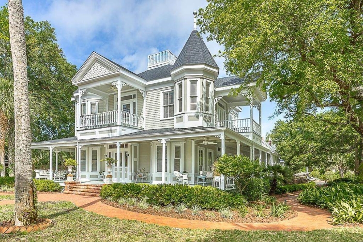 Graceful Living Awaits at this Restored Apalachicola Queen Anne Victorian