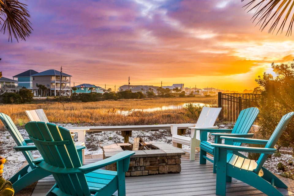 Top 5 Reasons You Should Choose This Waterfront Navarre Beach Home