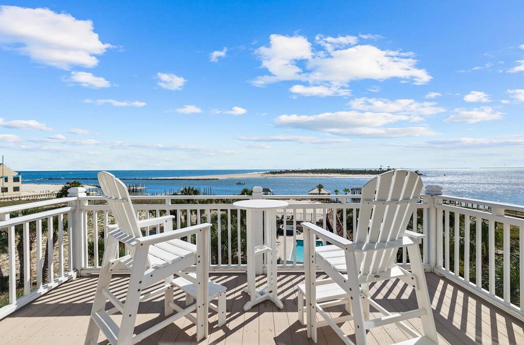 Top 5 Reasons You Should Choose This St. George Island Home on Bob Sikes Cut