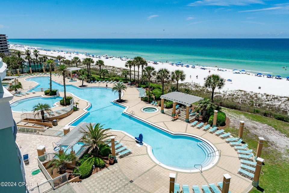 Top 5 Reasons to Choose this Stunning Panama City Beach Condo at En Soleil