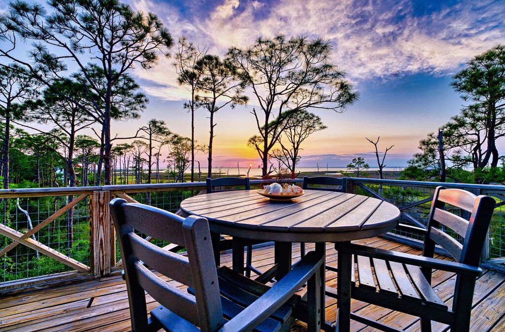 Sunset Views & Coastal Serenity: Bayfront Bliss in St. George Plantation